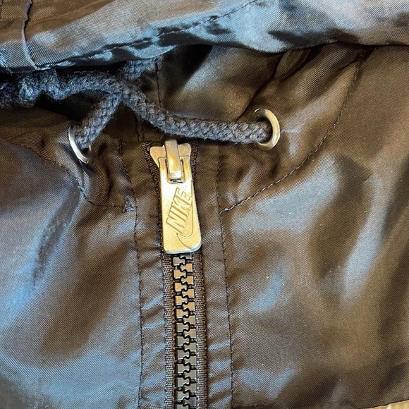 Nike Rare Track & Field Vintage Wind Breaker Hoodie. See pics for wear marks - Picture 9 of 11